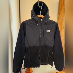 The North Face Women's Jacket - Small